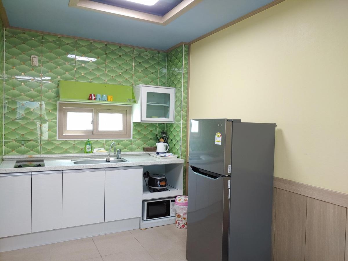 Gyulhouse Pension Seogwipo Esterno foto