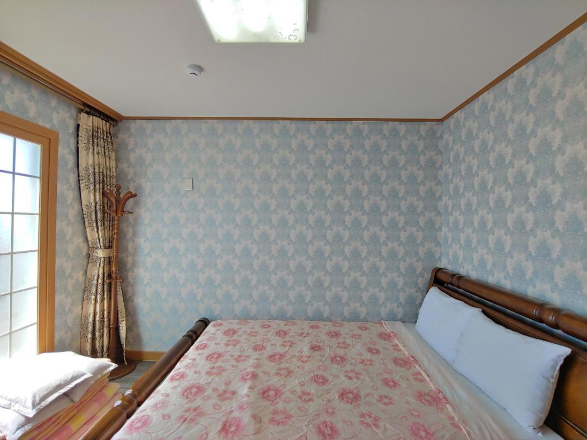 Gyulhouse Pension Seogwipo Esterno foto