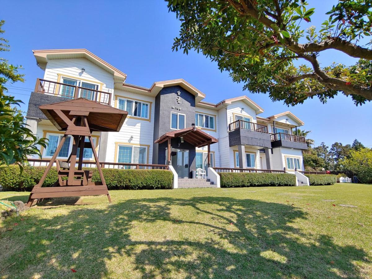 Gyulhouse Pension Seogwipo Esterno foto