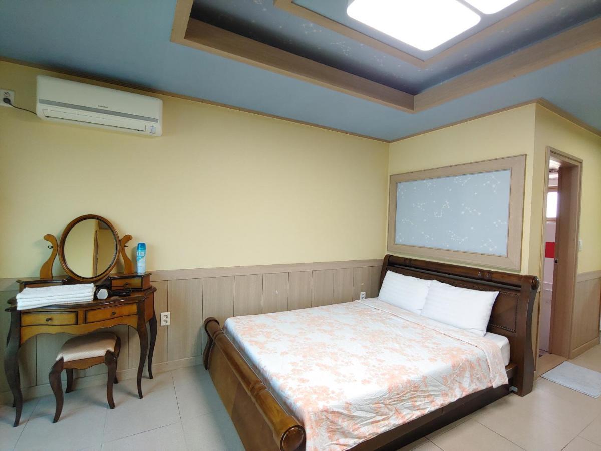 Gyulhouse Pension Seogwipo Esterno foto