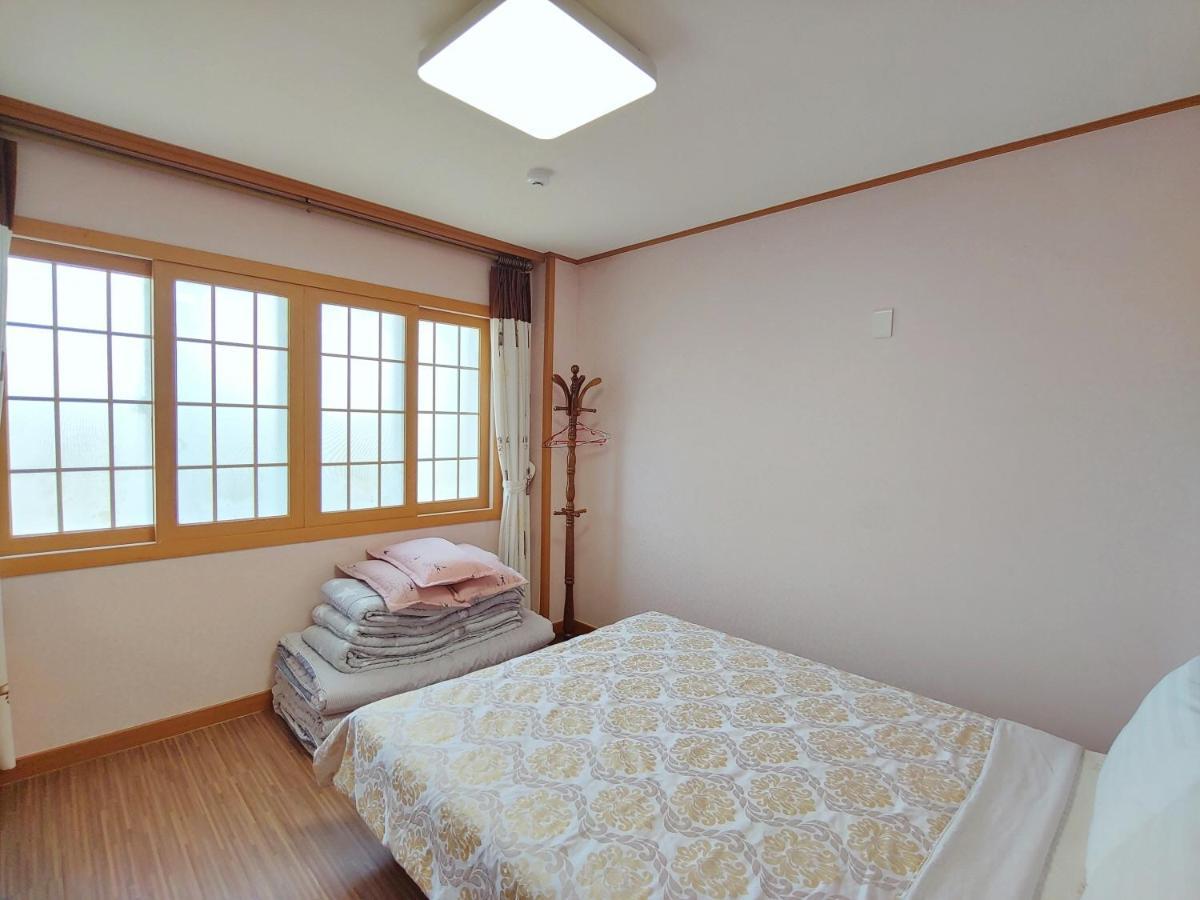 Gyulhouse Pension Seogwipo Esterno foto