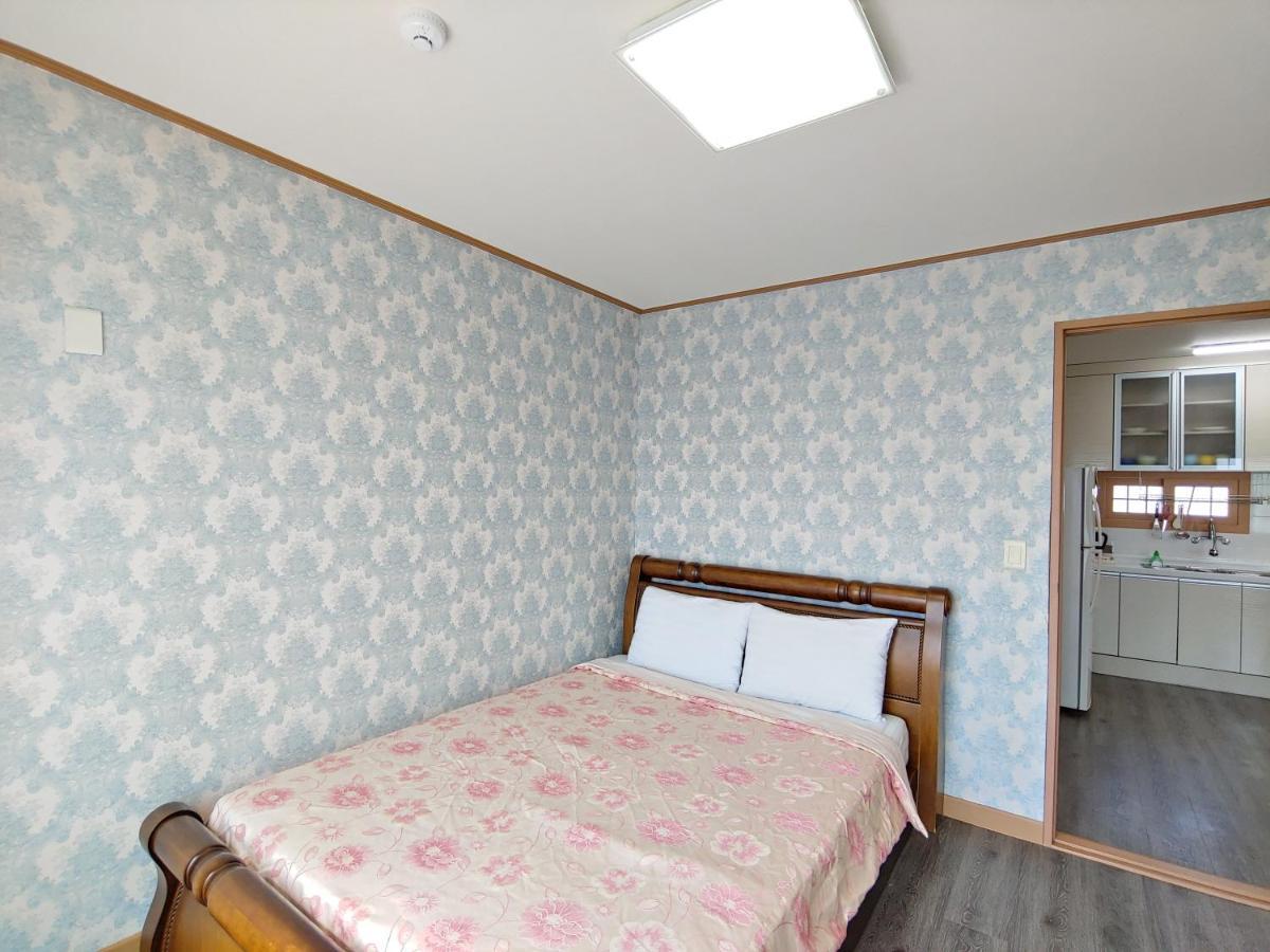 Gyulhouse Pension Seogwipo Esterno foto