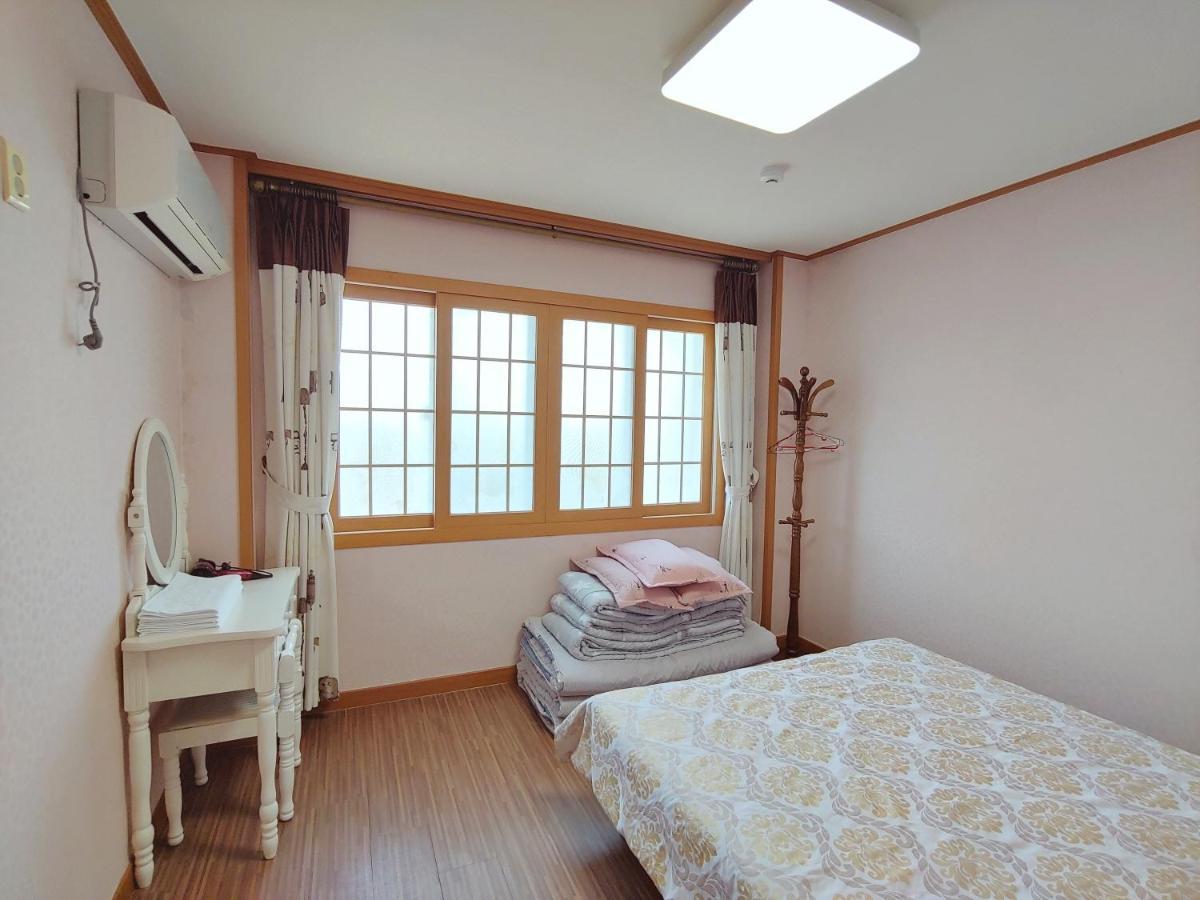 Gyulhouse Pension Seogwipo Esterno foto