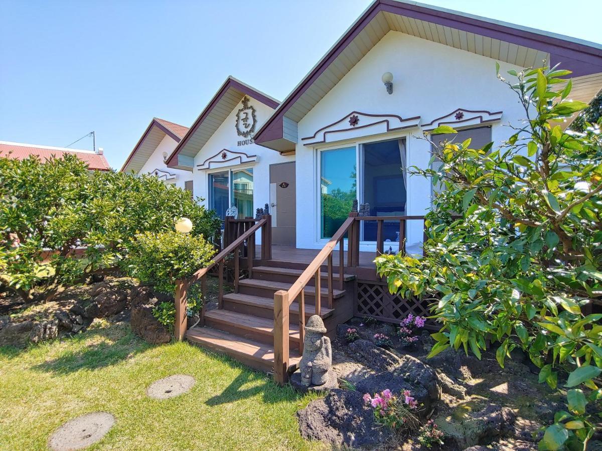Gyulhouse Pension Seogwipo Esterno foto
