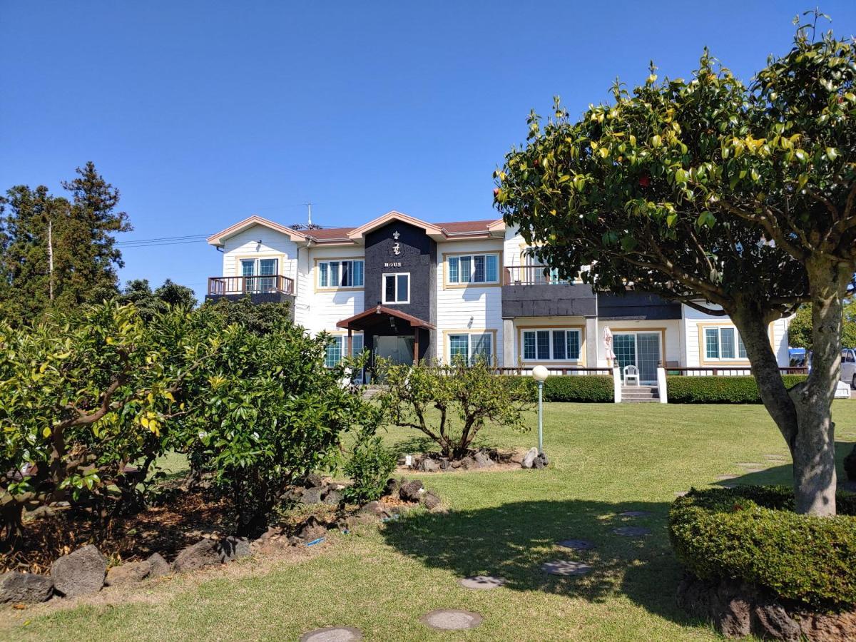 Gyulhouse Pension Seogwipo Esterno foto